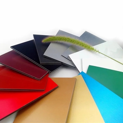 el panel compuesto de aluminio Matte Aluminum Composite Plate brillante de 2m m 4m m PE