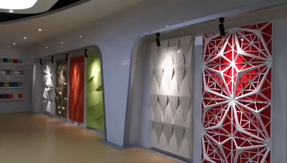5m m Pvdf perforado pintaron la chapa decorativa 2600m m de la hoja de aluminio