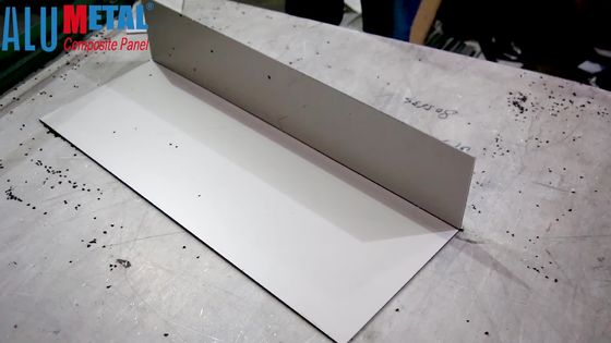 1250m m anodizaron el metal de aluminio decorativo B1 franco de los paneles de la hoja